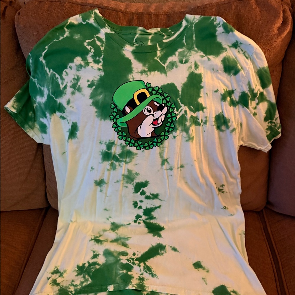 Buc-ee's St Patrick's Day Paddy Don't Start Till I Walk In T-Shirt